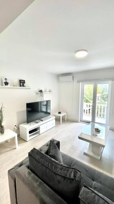 Apartman Dolcerosa Kotor Exteriör bild