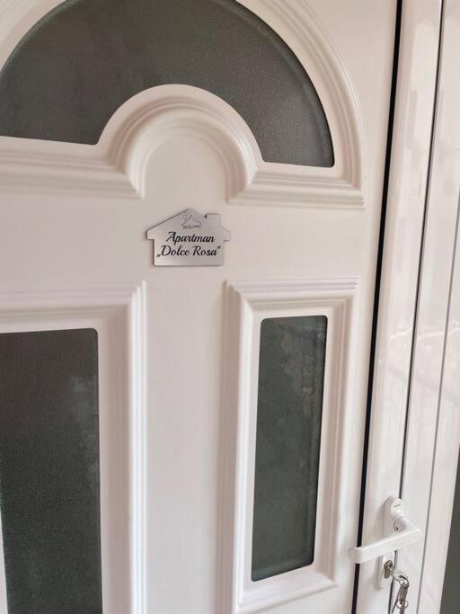 Apartman Dolcerosa Kotor Exteriör bild